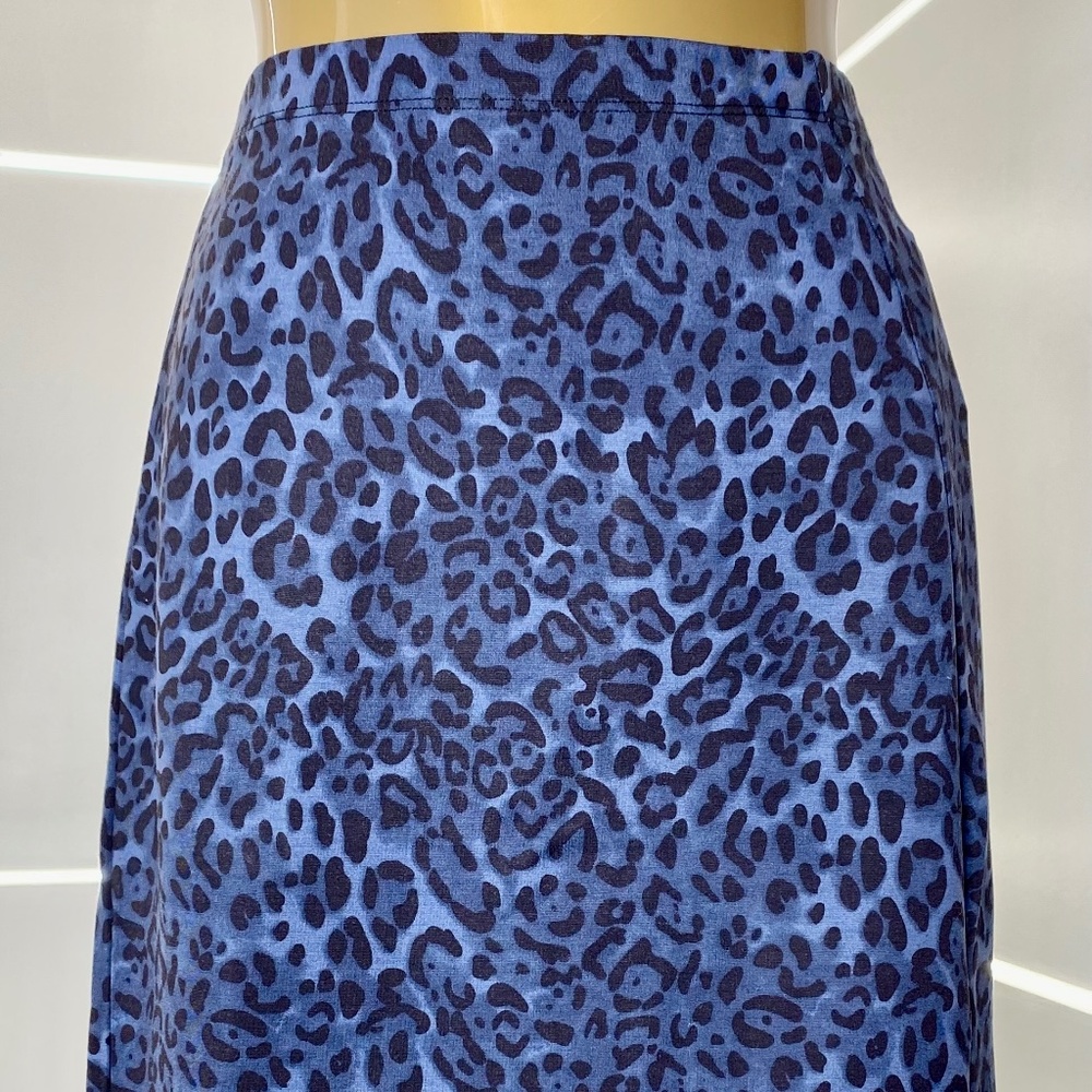 TAHARI WOMAN NWT Black and Blue Cheetah Print Slit Ponte Skirt  Size S